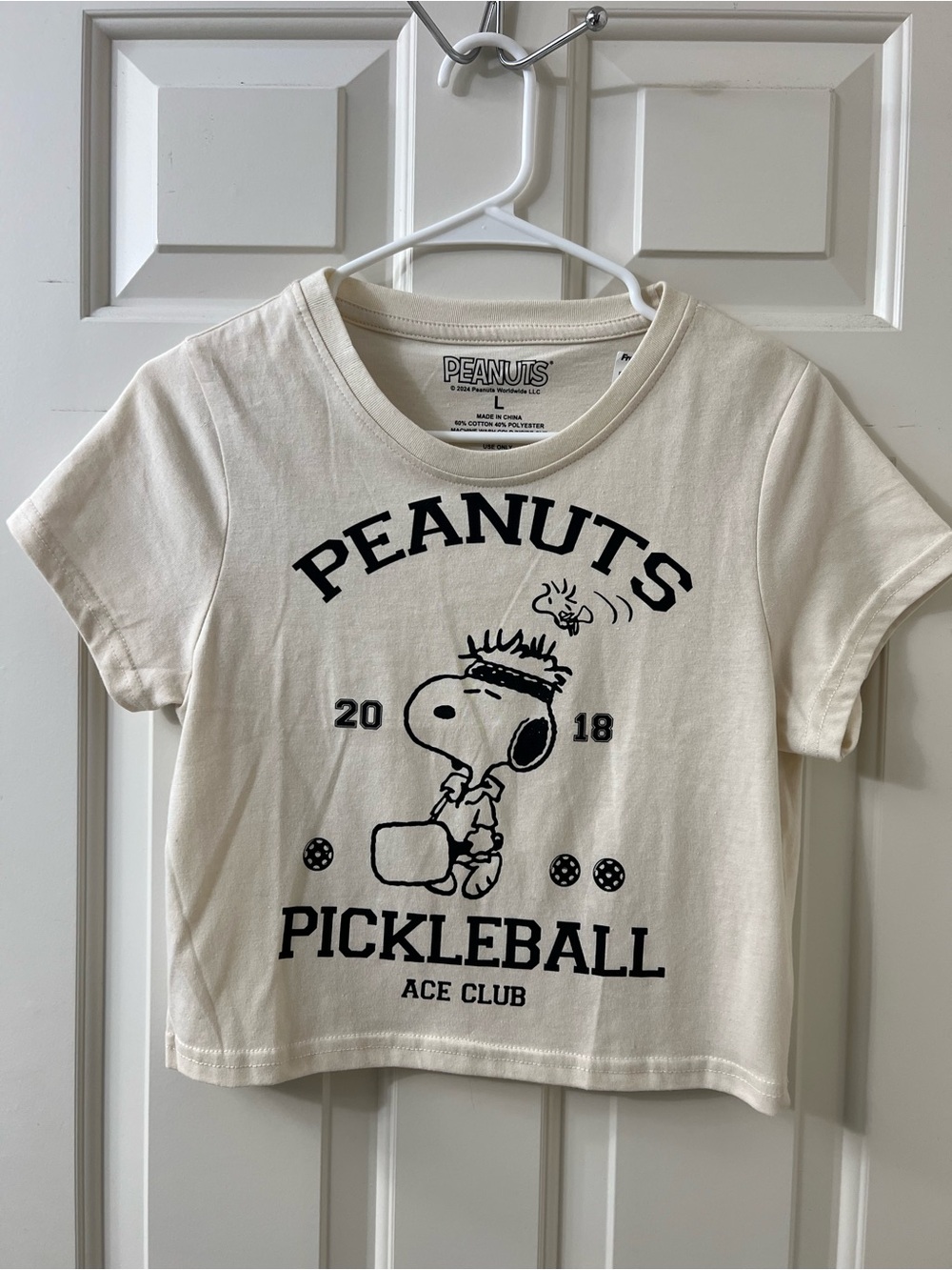 Peanuts Snoopy Pickleball Ace Club Crop Tee Ivory, NWT, Juniors size Large
